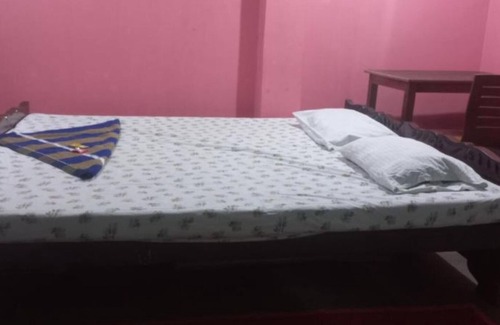 Jadavpur Hotel | Goroomgo Kiran Guest House Kolkata