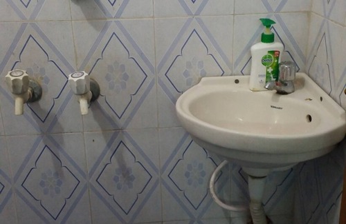 Jadavpur Hotel | Goroomgo Kiran Guest House Kolkata