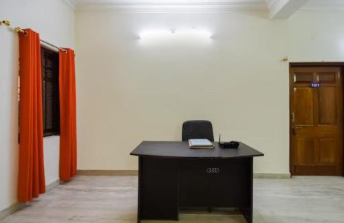 Bhubaneshwar Hotel | Goroomgo M K S Inn Bhubaneswar