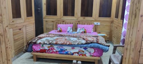 Tallital Hotel | Goroomgo Payal Lake View Mall Road Nainital