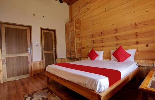 Bhimtal Hotel | Goroomgo Wooden Umbrella Bhimtal - Natural landscape Mountain View