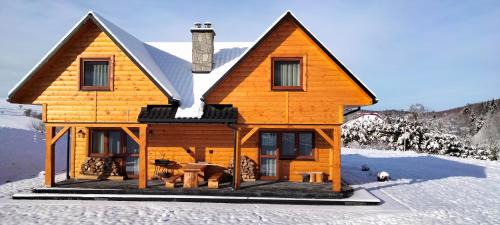 Baligrod Cabin | Gospodarstwo Agroturystyczne Bieszczadzki Bliźniak
