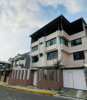 Santo Domingo de los Colorados Apartment | Grande departamento cerca al Shopping y con garage