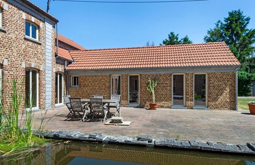 Geetbets House | Graceful Holiday Home in Geetbets with Patio