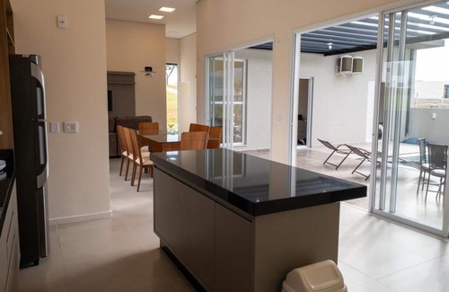 Paranapanema Cottage | Graciosa House - Swimming Pool with Reservoir View - Riviera XIII