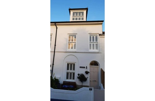 Chysauster House | Grade 2 Listed Georgian Townhouse by the sea