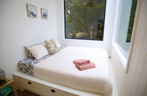 Halls Gap Cabin | Grampians off grid experience with a view (Cabin1)