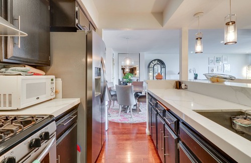 Granada Hills South Condo | Granada Hills Condo w/Community Pool & Workspace