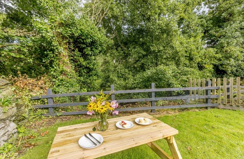 Swimbridge House | Granary Cottage - Two Bedroom House, Sleeps 3