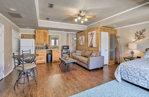 Granbury Apartment | Granbury Studio - 10 Mins From Town + The Lake!