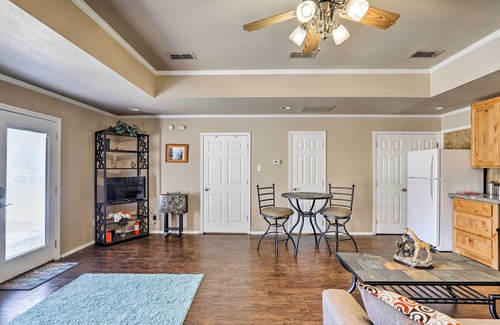 Granbury Apartment | Granbury Studio - 10 Mins From Town + The Lake!