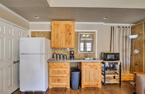 Granbury Apartment | Granbury Studio - 10 Mins From Town and The Lake!