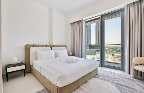 Al Safa Apartment | Grand 3BR APT with Pool, Gym and 2 Parking Spaces