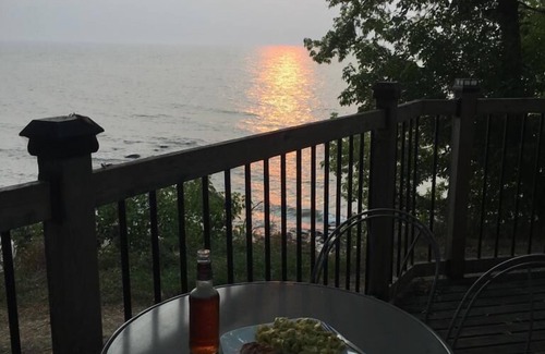 Grand Beach Cabin | Grand Beach Lakeside Cabin