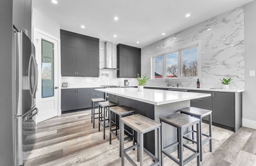 Grand Bend House | Grand Bend Modern Living Upper Unit with Separate Entrance Vacation Rental.