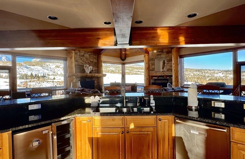 Silverthorne House | Grand Estate in Summit County: Private Retreat Near Colorado World-Class Skiing