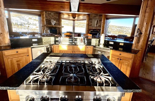 Silverthorne House | Grand Estate in Summit County: Private Retreat Near Colorado World-Class Skiing