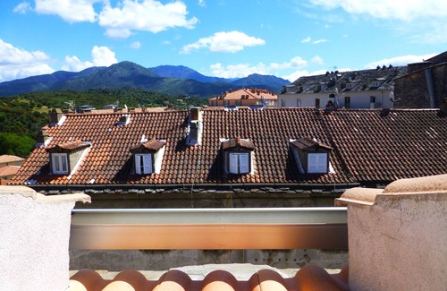 Corte Apartment | Grand F2 in the center of Corte