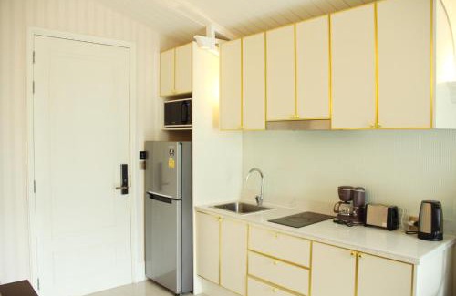 Na Chom Thian Apartment | Grand Florida芭提雅带免费游泳池温泉和健身房和办公区水上花园公寓E208
