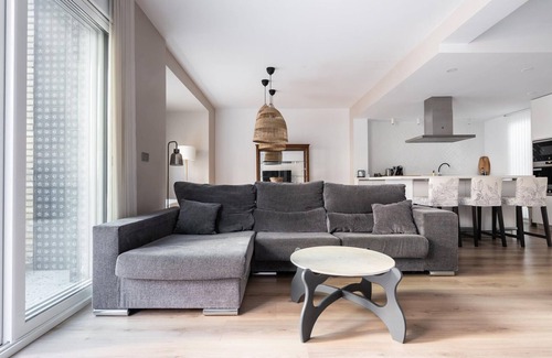 Sagunto House | Grand House in the Heart of Puerto - Modern, Renovated, Near Beach, 3 Terraces, WIFI