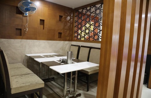 Viluppuram Hotel | Grand Kubera
