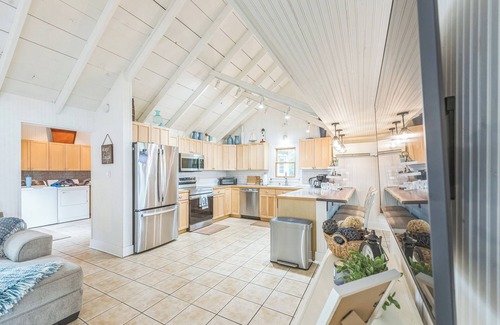 Presque Isle House | Grand Lake Cottage- A Peaceful Fall Escape to Alpena's Shores