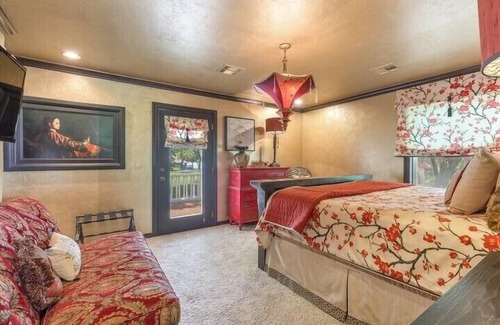 Afton House | Grand Lake's Only Boujee Lake House Making Memories One Week at a Time Escape the ordinary, your island adventure awaits!