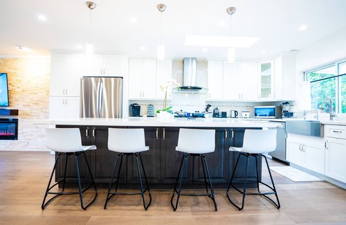 East San Jose House | Grand Lux 4BR Prime Location + Serene Yard
