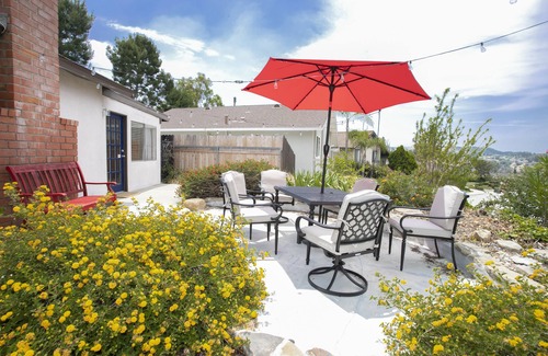 Bonita House | Grand Piano, Stocked Kitchen, Modern Decor