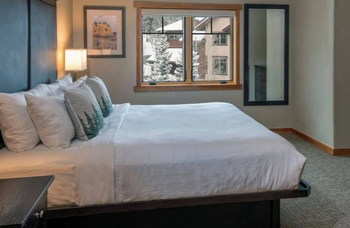 Four O'Clock Cabin | Grand Timber Lodge - Week of January 25th - Breckenridge Ski In Ski Out