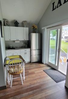 Weirs Beach Hotel | Grand View Resort