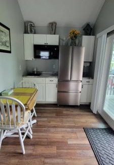 Weirs Beach Hotel | Grand View Resort