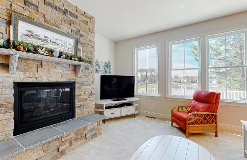 The Glade House | Grande at Canal Pointe 37484 Liverpool Ln