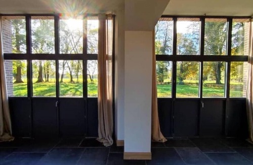 Saint-Jean-du-Cardonnay House | Grande Maison de Campagne au Milieu du Parc D'un Château