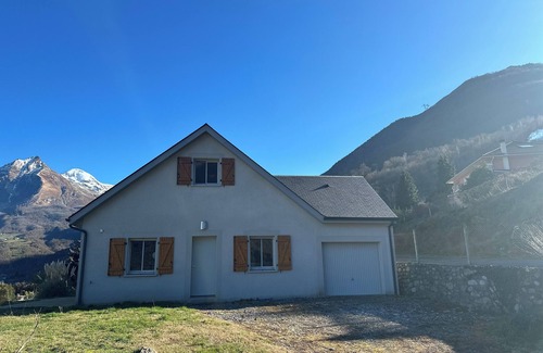 Pierrefitte-Nestalas House | Grande Maison de Village Idéale Pour se Retrouver en Famille ou Entre Amis