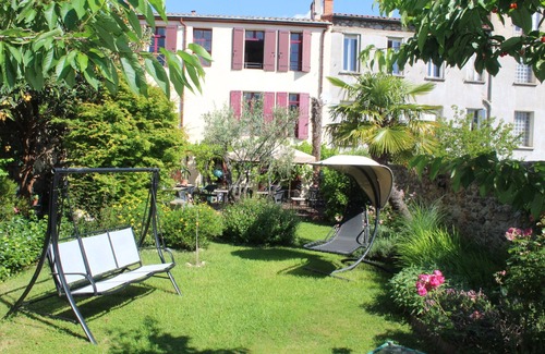 Prades House | Grande Maison de Ville Avec Jardin et Parking Privé; Idéale Pour Grande Famille