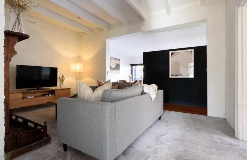 South Launceston House | Grandeur & Charm: Updated Heritage Home