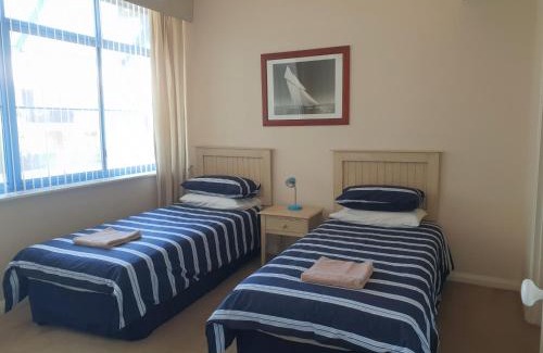 South Fremantle Apartment | Granita's - 2 bedroom converted South Fremantle warehouse apartment