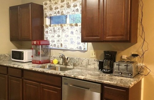 Juneau Apartment | Granite Getaway - Quiet, Comfortable Place Offering 10% OFF ON TOURS!