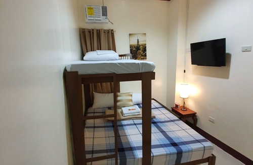 Palompon House | Grants Building Traveller's Lodge