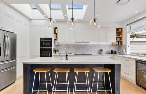 Geilston Bay House | Granville House - Hamptons style