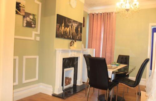 West Thurrock House | Grays Rest Over, with free parking