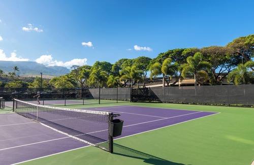 Kaanapali Condo | Grdn View steps from beach, dining, shopping 259