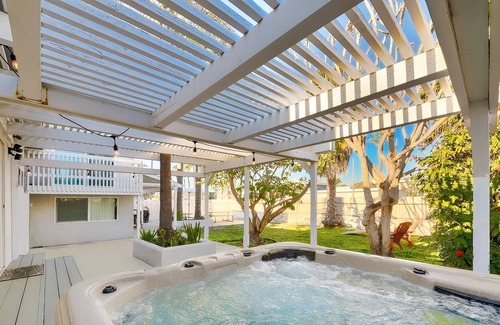 Sunset Beach House | Great beach home - private hot tub & yard - only five houses to the sand