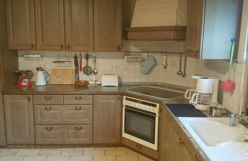 Heimbach House | Great, cottage very well equipped. Approximately 8 minutes walk to the lake.