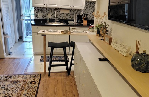 Del Ray House | Great Delray Alexandria SAFE close to metro, spacious backyard , close to metro