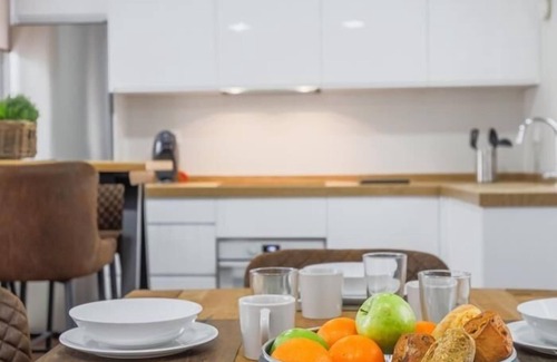 Old Town Apartment | GREAT DREAM APARTMENT ↑ QUALITIES 5 BED 2 BATHS