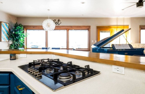 Great Falls House | Great Falls Luxe Haven: 4BR, Gym, Office & Hot Tub