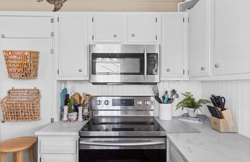 Ocean Isle Beach House | Great for Family and Rest! Newly updated 4BR Canal House, Short Walk to Beach!