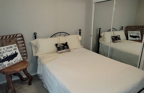 Eudora House | Great for pet owners and lovers the country side ! .